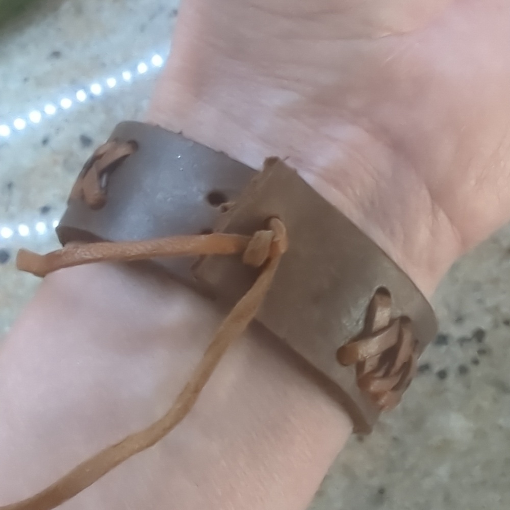 Vintage Studded Leather Cuff Bracelet - Unisex Boho Wrap - Adjustable - Picture 4 of 8